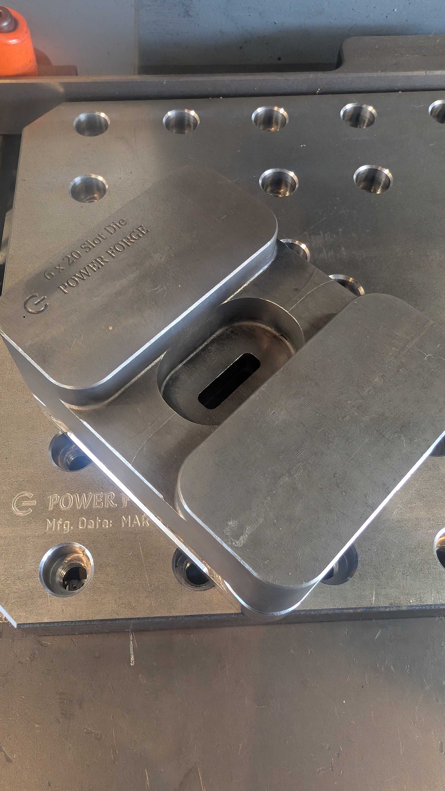 Clamp Style Slot Die for 6 mm × 20 mm Punch