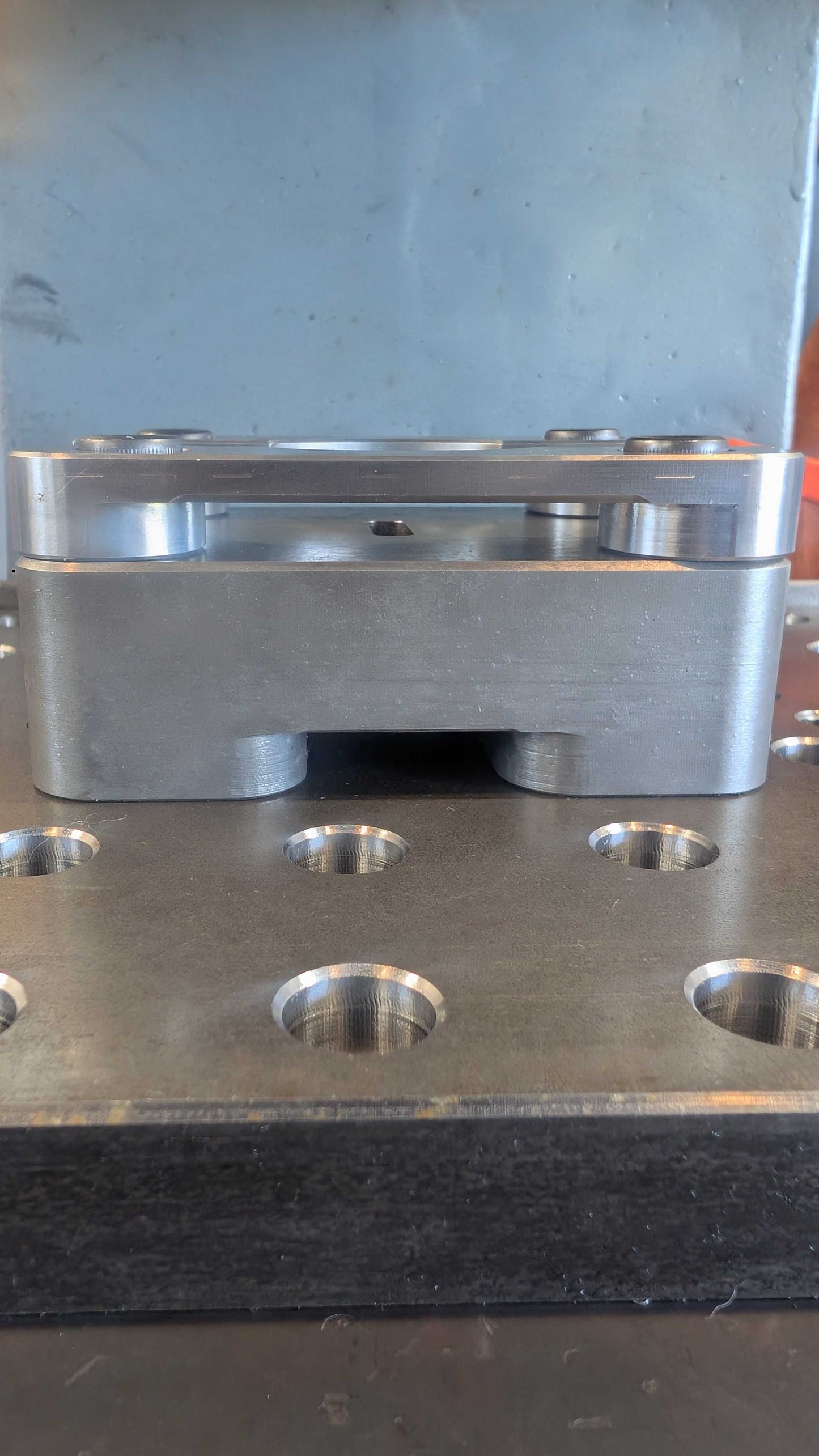 Clamp Style Slot Die for 6 mm × 20 mm Punch