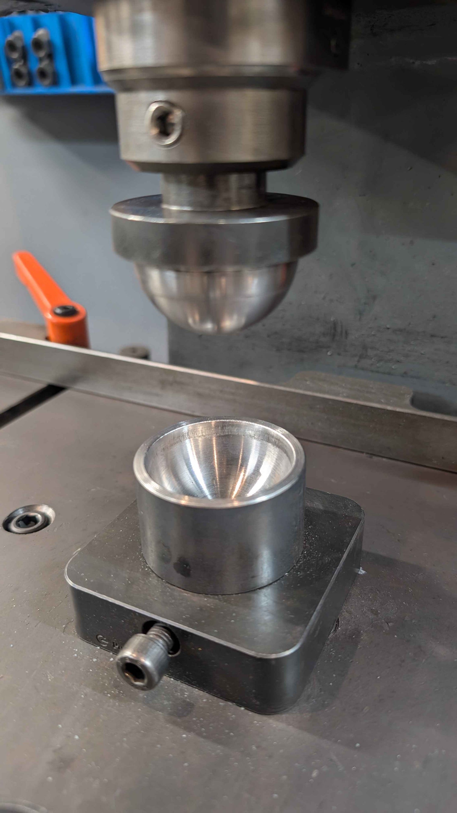 Top and bottom 30 mm Round forming die